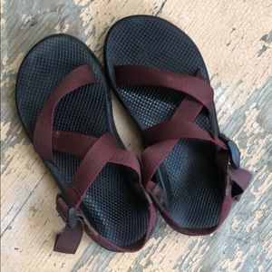 men’s size 9 chacos z/1 - tracked sable